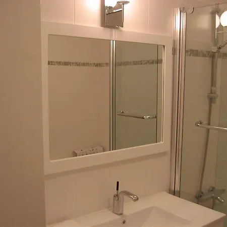Le Beau Site Apartment *
