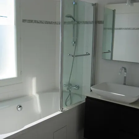 Le Beau Site Apartment *