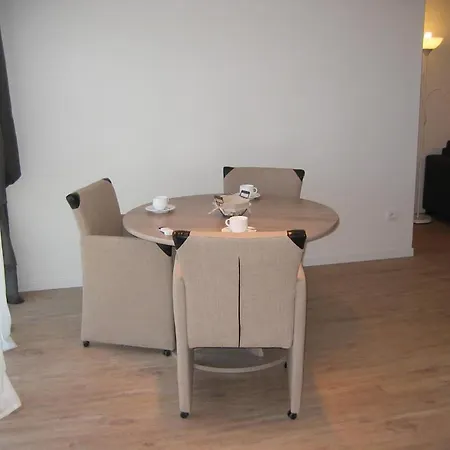 Le Beau Site Apartment *