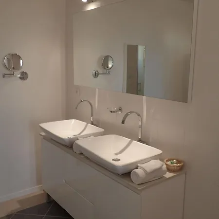 Le Beau Site Apartment